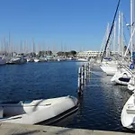 2p Avec Cabine, Grande Terrasse, Parking, 400m - Fr-1-307-129 Le Grau-du-Roi