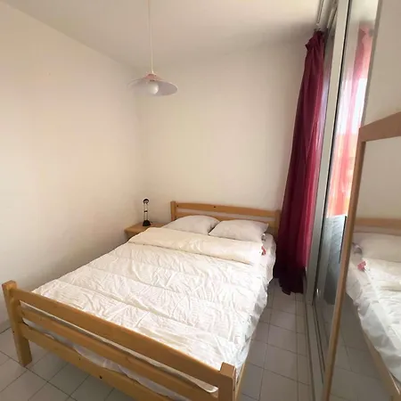 2p Avec Cabine, Grande Terrasse, Parking, 400m - Fr-1-307-129 Appartement Le Grau-du-Roi
