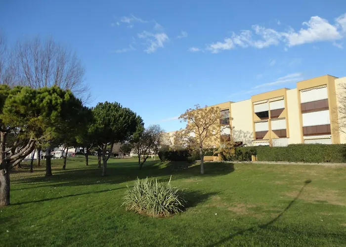 2p Avec Cabine, Grande Terrasse, Parking, 400m - Fr-1-307-129